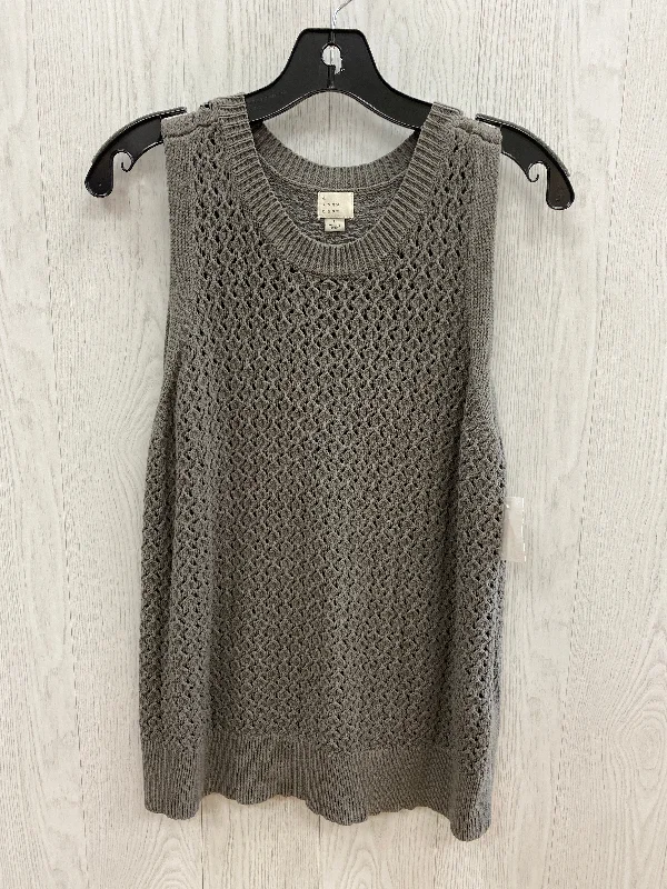 Women's Chunky Pullovers-Sweater Short Sleeve By A New Day In Grey, Size: L