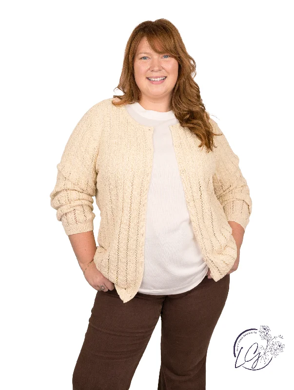 Women's Travel Cardigans-Curvy Breezy Buttoned Knit Cardigan